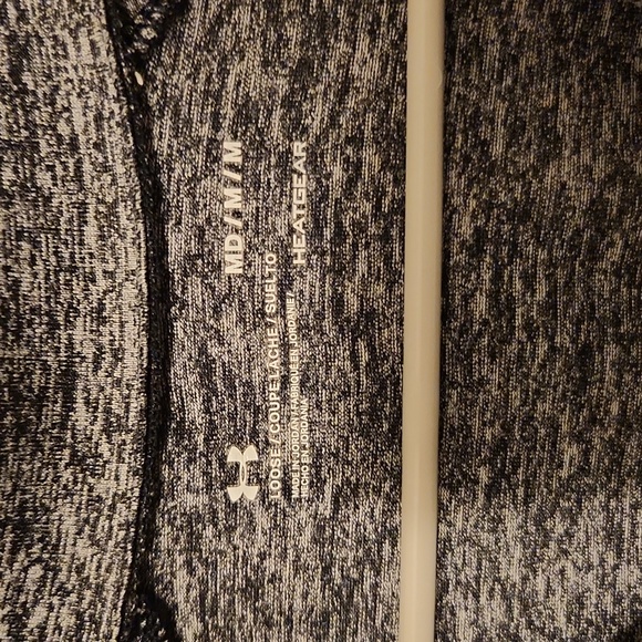 Under Armour Heatgear 1/2 zip - Picture 2 of 3